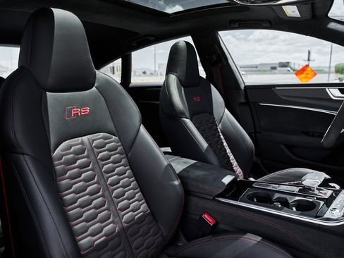 Used 2024 Audi RS 7 Performance AWD/4WD image 42