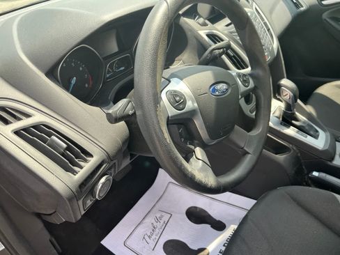 Used 2014 Ford Focus SE FWD image 28