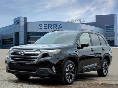 Used 2025 Subaru Forester Premium w/ Convenience Package #1