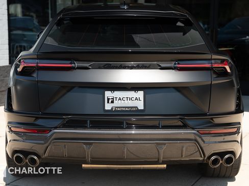 Used 2023 Lamborghini Urus Performante AWD/4WD image 16