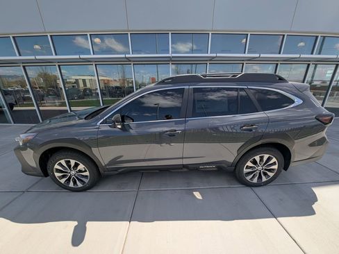 New 2025 Subaru Outback Limited image 7