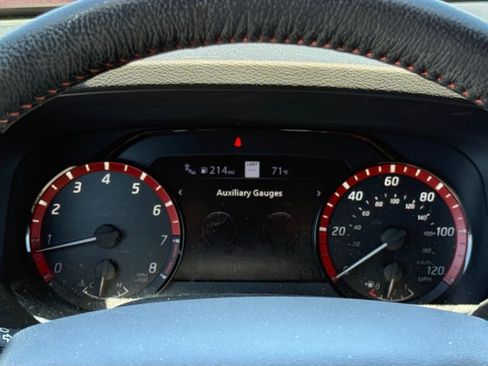 Used 2023 Nissan Frontier PRO-4X w/ Pro Convenience Package AWD/4WD image 34
