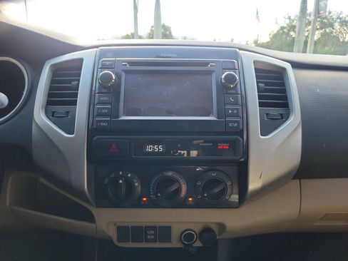 Used 2013 Toyota Tacoma PreRunner image 26