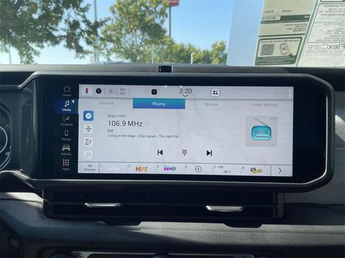 New 2025 Jeep Gladiator Sport image 19