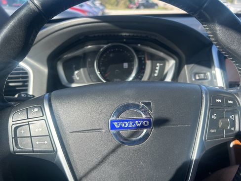 Used 2017 Volvo XC60 T5 Inscription w/ Advanced Package image 22