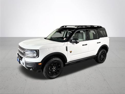 Used 2025 Ford Bronco Sport Badlands AWD/4WD image 2