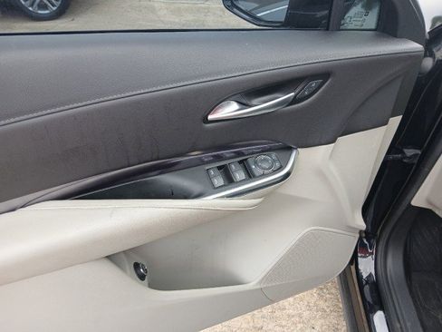 Used 2023 Cadillac XT4 Luxury FWD image 9