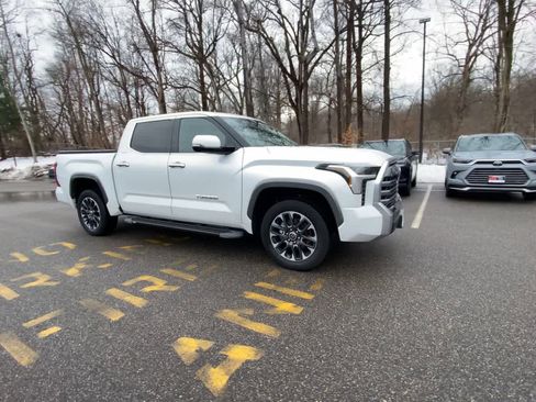 Used 2023 Toyota Tundra Limited w/ Power Package image 10