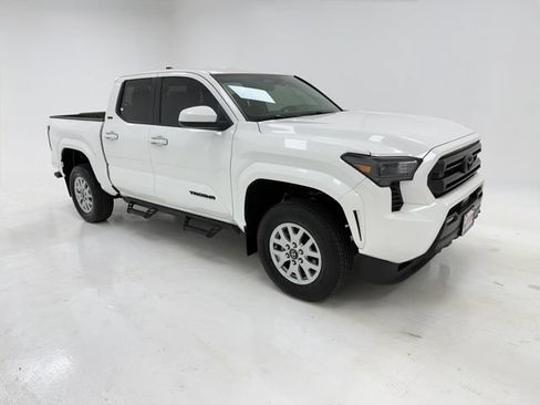 Used 2024 Toyota Tacoma SR5 RWD image 1