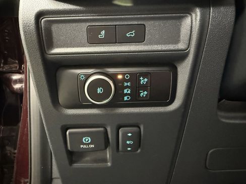 Used 2024 Ford Expedition Limited image 20