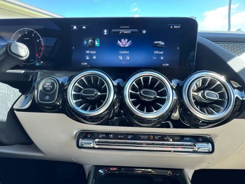 Used 2025 Mercedes-Benz GLA 250 4MATIC image 20