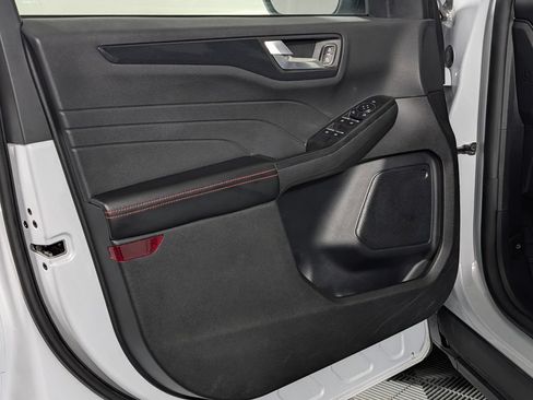 Certified 2025 Ford Escape ST-Line FWD image 25