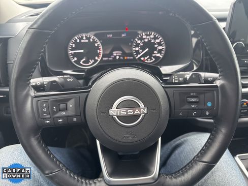 Used 2025 Nissan Pathfinder SL AWD/4WD image 15