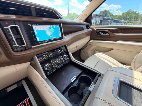 Used 2022 GMC Yukon Denali AWD/4WD image 31