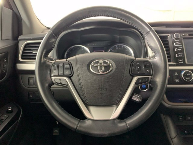 Used 2019 Toyota Highlander Limited AWD/4WD image 30