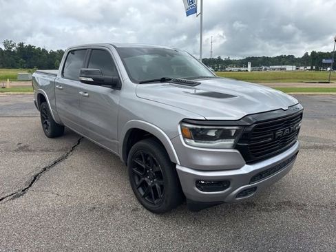 Used 2022 RAM 1500 Laramie AWD/4WD image 4