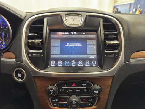 Used 2017 Chrysler 300 C Platinum w/ Safetytec Group II image 24