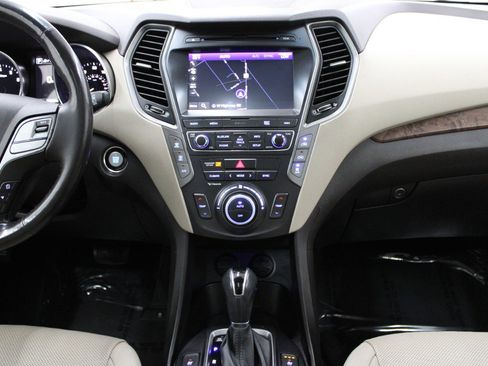 Used 2018 Hyundai Santa Fe Limited FWD image 27