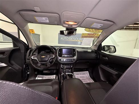 Used 2022 Chevrolet Colorado LT w/ Fleet Safety Package image 15