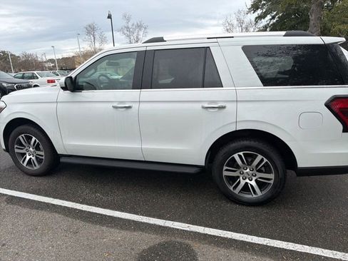 Used 2024 Ford Expedition Limited image 29