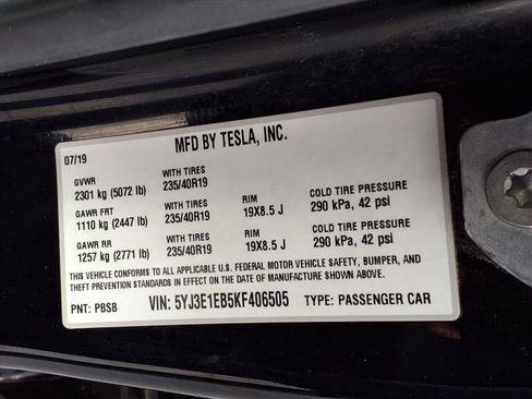 Used 2019 Tesla Model 3 Performance image 23