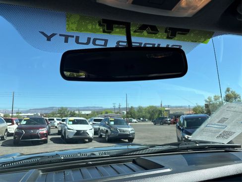 Used 2015 Ford F250 XLT w/ XLT Interior Package AWD/4WD image 17