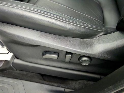 Used 2023 Subaru Ascent Limited w/ Technology Package AWD/4WD image 12