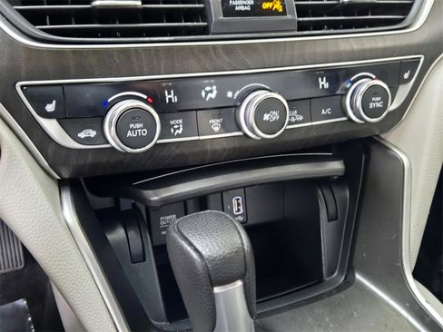 Used 2020 Honda Accord EX image 24