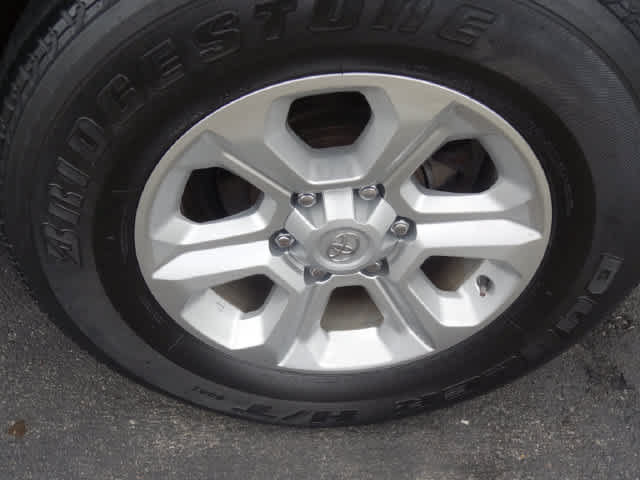 Used 2023 Toyota 4Runner SR5 AWD/4WD image 16