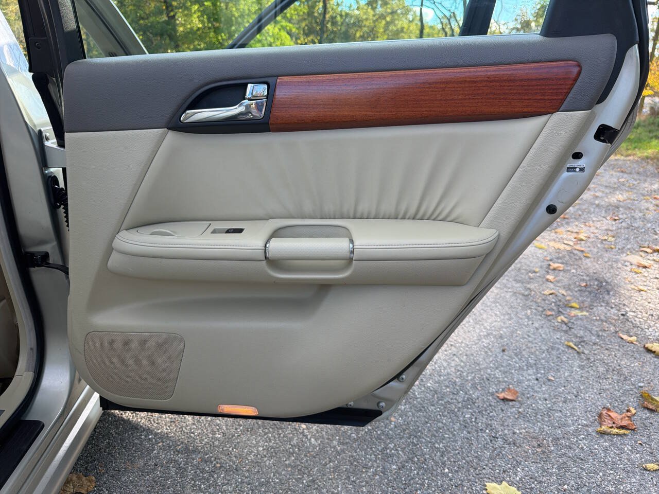 Used 2007 INFINITI M35 w/ Technology Pkg RWD image 24