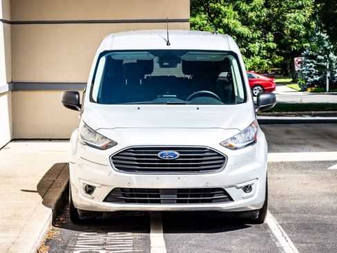 Used 2021 Ford Transit Connect XLT FWD image 2