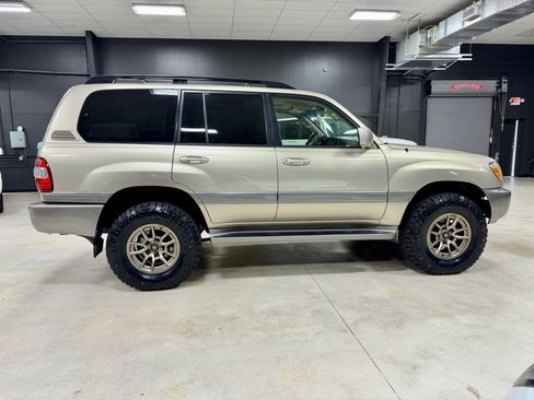 Used 2006 Toyota Land Cruiser image 12