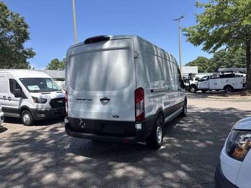 New 2026 Ford Transit 250 148 Medium Roof w/ Load Area Protection Package RWD image 8