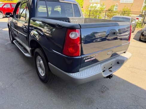 Used 2002 Ford Explorer Sport Trac 2WD image 4