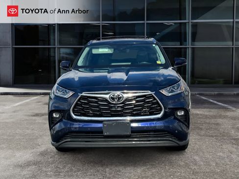 Used 2022 Toyota Highlander Limited image 14
