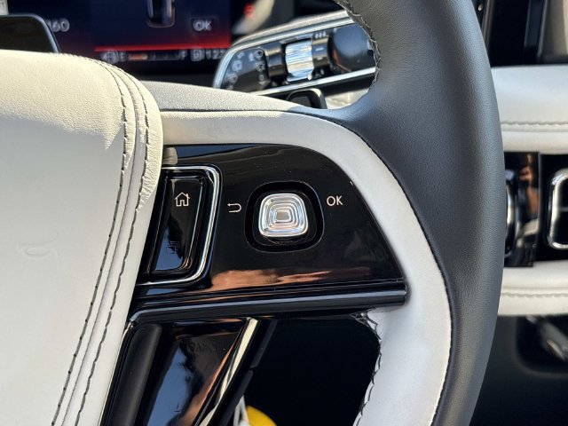 New 2027 Lincoln Aviator AWD image 28