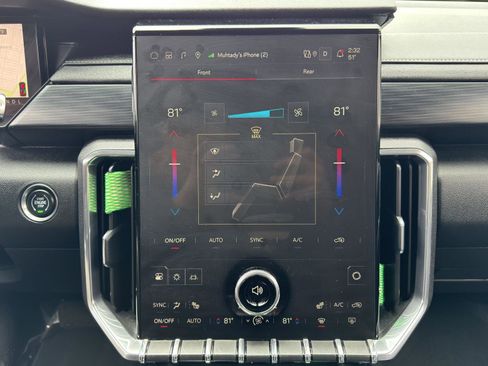 Used 2024 GMC Acadia Elevation FWD image 25