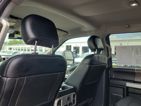 Used 2019 Ford F250 Lariat w/ Lariat Ultimate Package AWD/4WD image 12