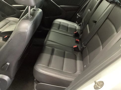 Used 2017 Volkswagen Tiguan S AWD/4WD image 6
