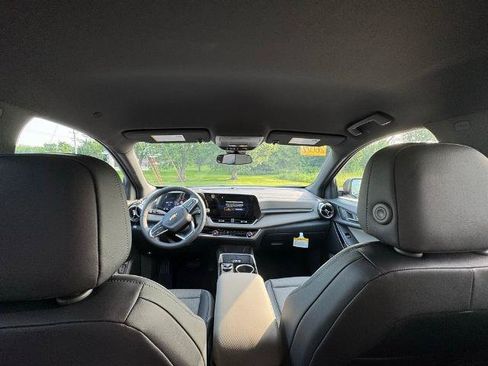 New 2026 Chevrolet Equinox LT w/ Convenience Package II AWD/4WD image 43