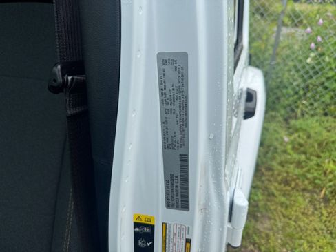 Used 2025 Jeep Wrangler Sahara image 28