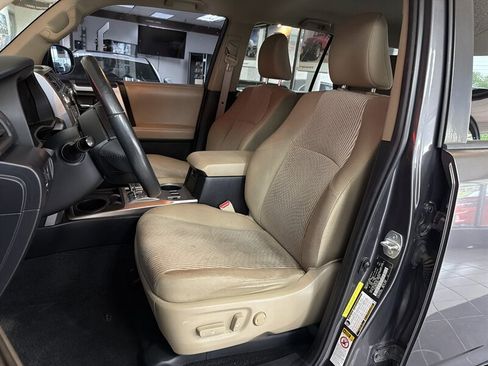 Used 2017 Toyota 4Runner SR5 image 10