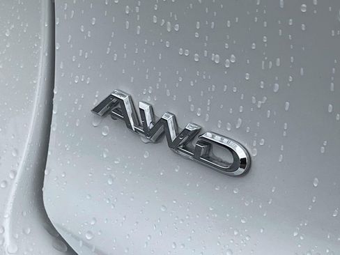 Used 2023 Toyota Crown AWD/4WD image 32