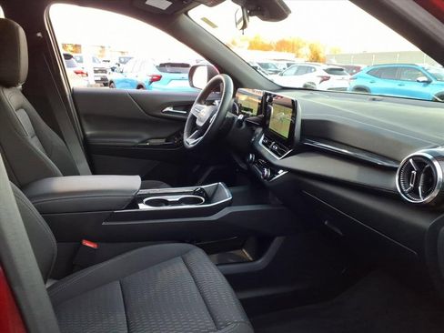 Used 2025 Chevrolet Equinox LT image 21