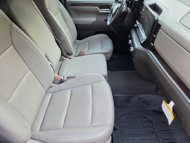 Used 2026 GMC Sierra 1500 SLT w/ X31 Off-Road Package AWD/4WD image 13
