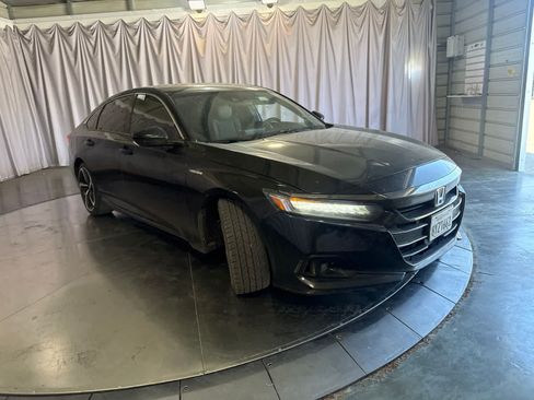 Used 2022 Honda Accord Sport image 3