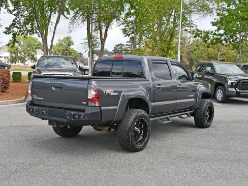 Used 2013 Toyota Tacoma 4x4 Double Cab w/ TRD Sport Pkg image 4