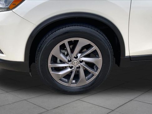 Used 2016 Nissan Rogue SL w/ SL Premium Package FWD image 11