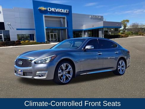 Used 2017 INFINITI Q70 L 3.7 w/ Deluxe Touring Package AWD/4WD image 34
