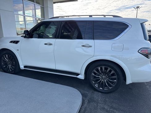 Used 2017 INFINITI QX80 Limited image 4